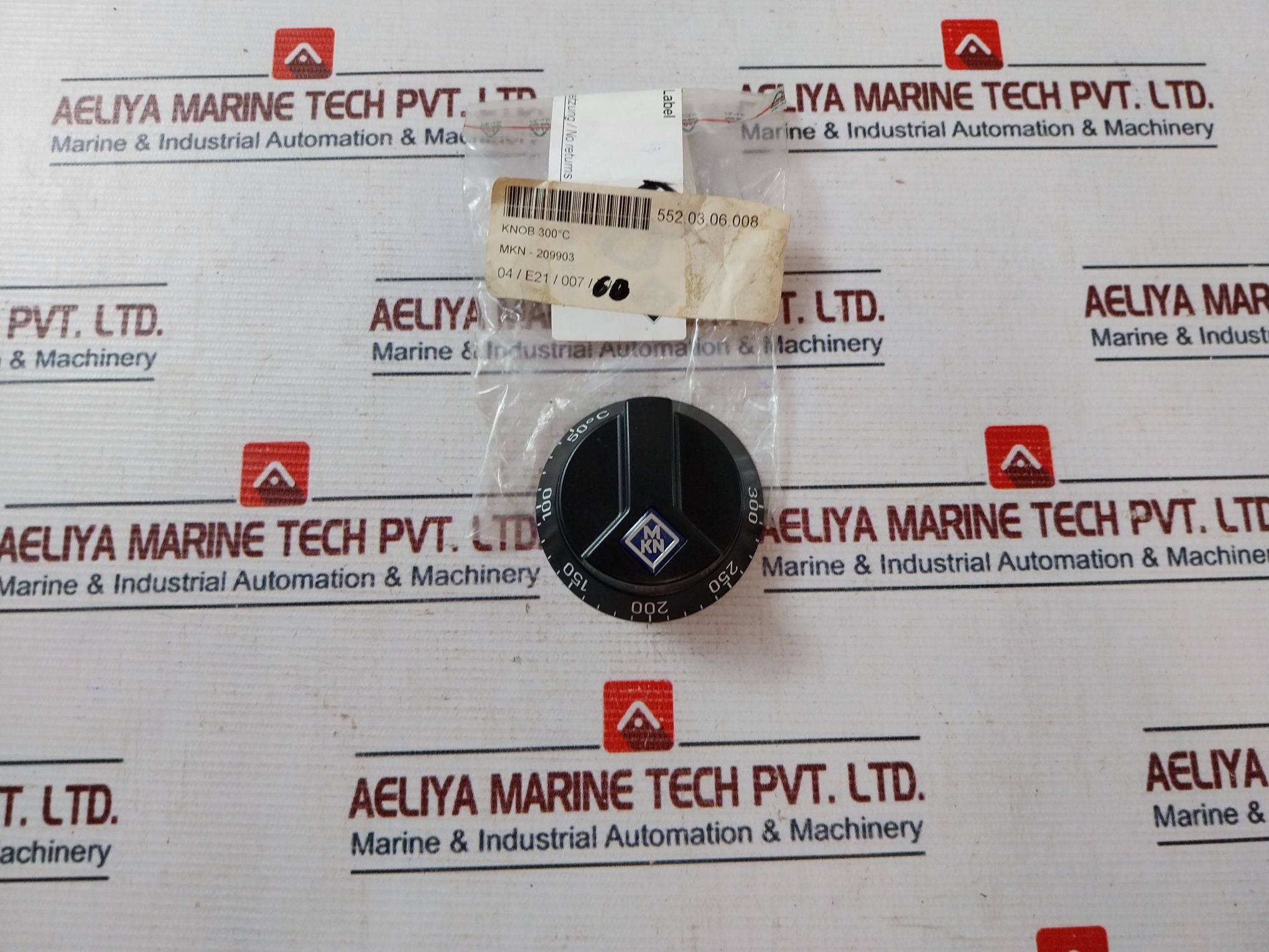 Mkn 209903 Black Handle Knob V-300?C