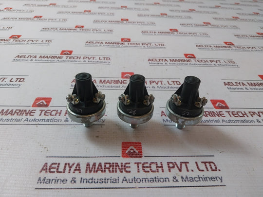 32304682-35 25G19 Pressure Switch