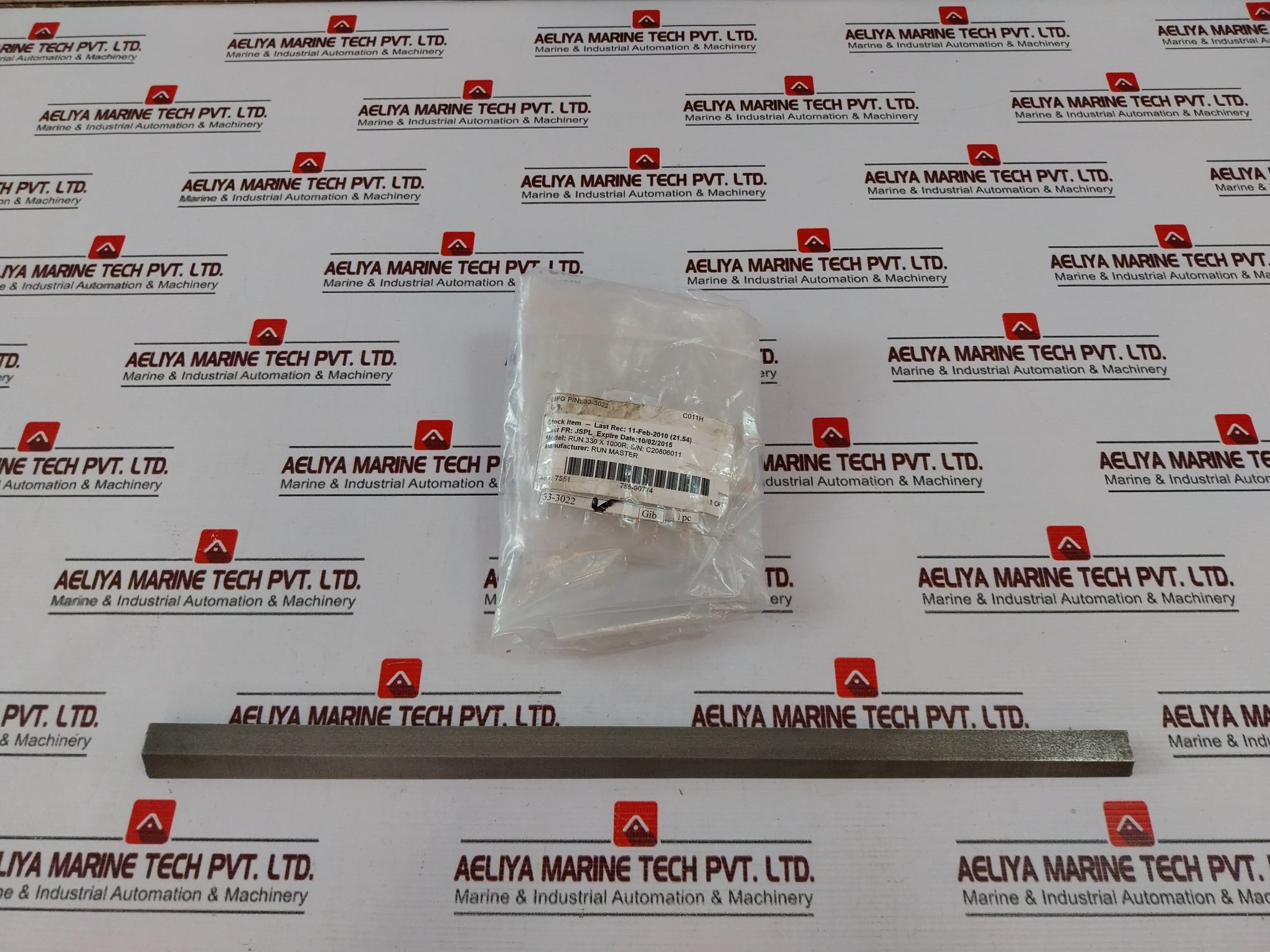 Run Master 33-3022 Gib Square Tool Bit 330 X 1000R