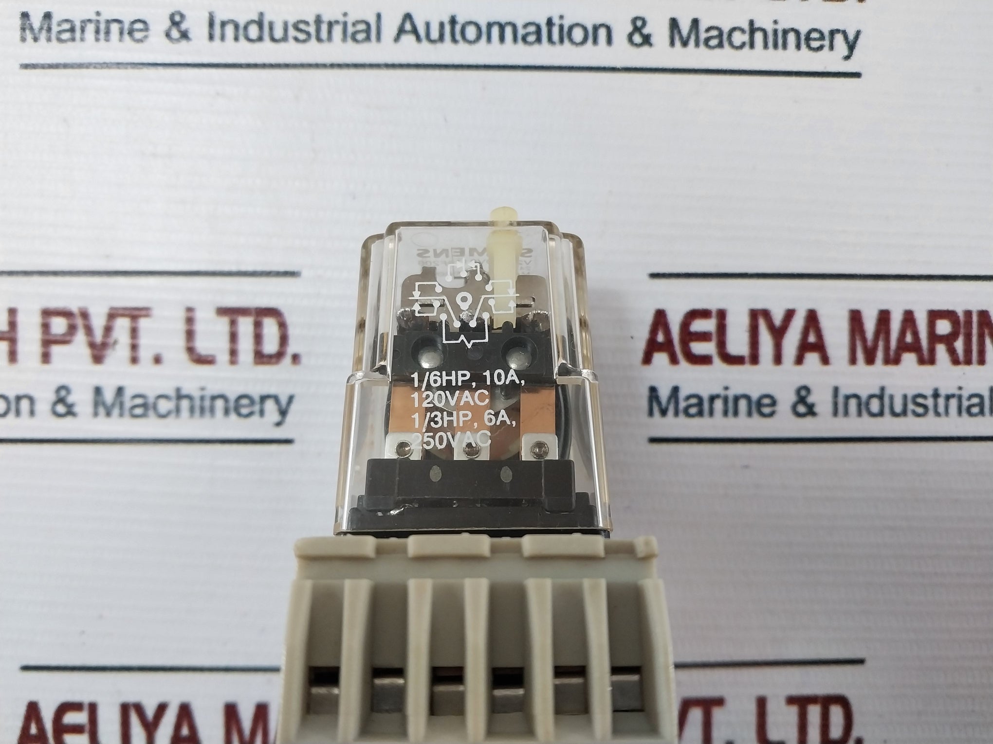 Siemens V23100V9113F206 Plug-in Relay With Base 10A 250V