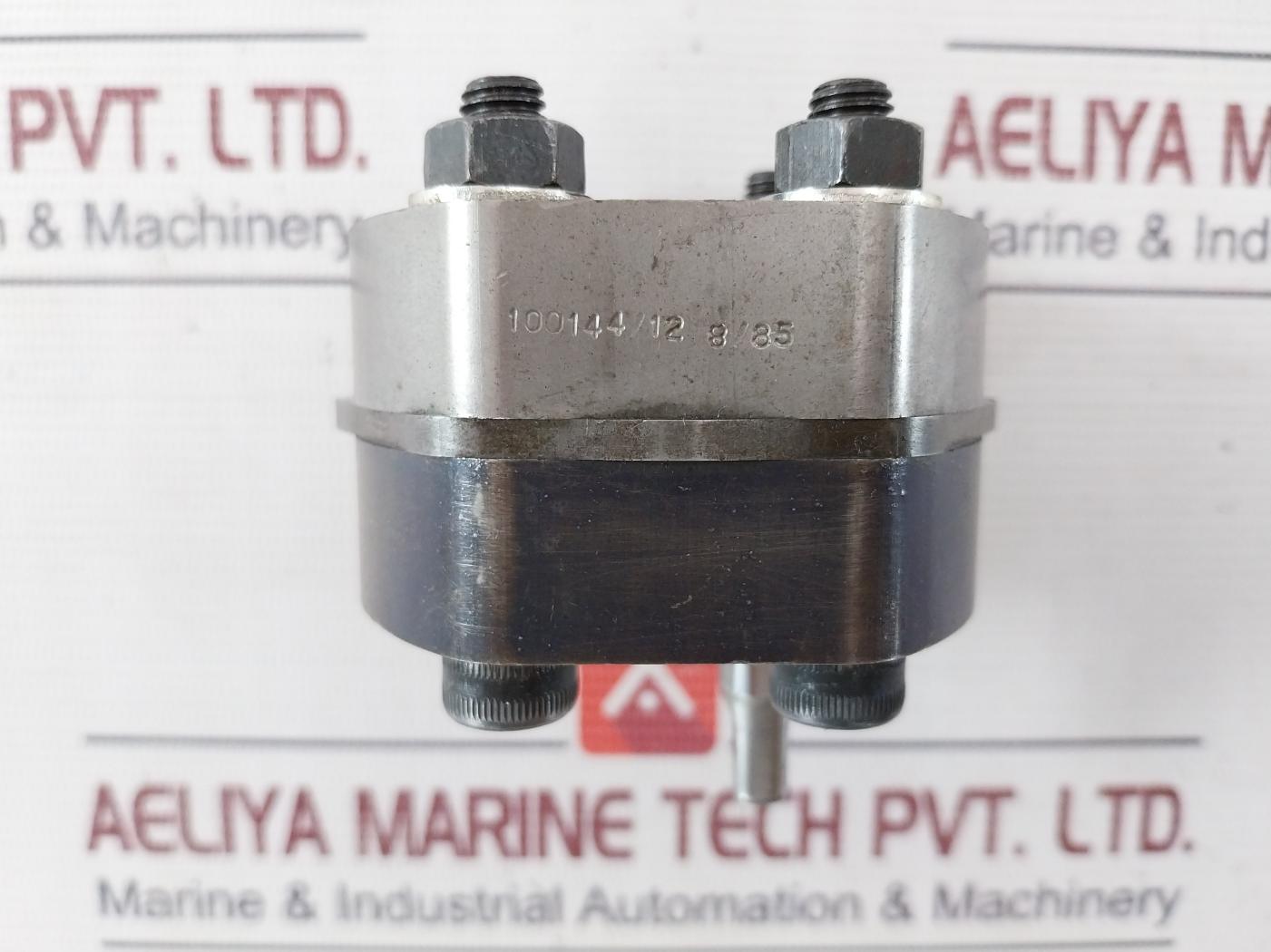 100144/12 8/85 Flow Gear Pump