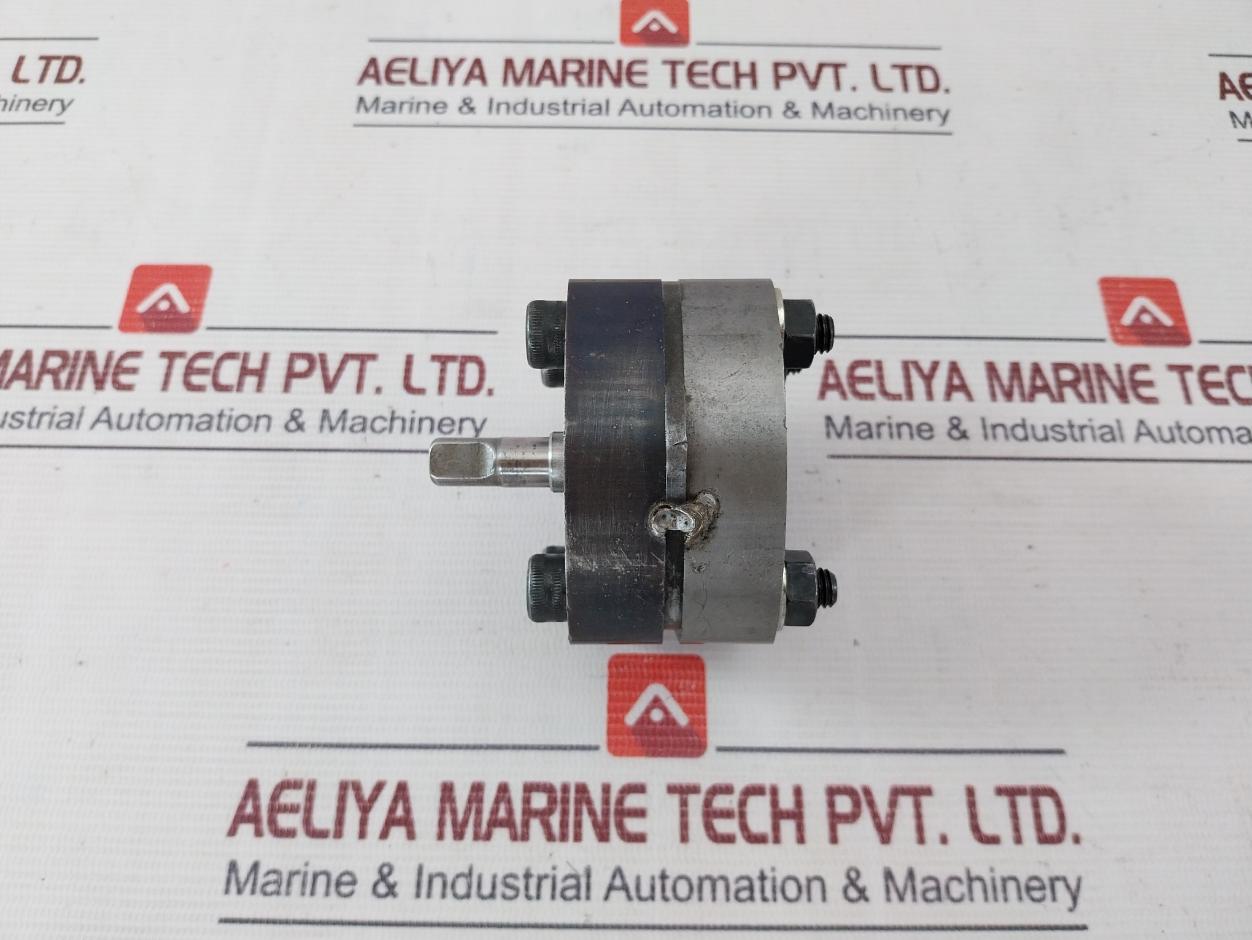 100144/12 8/85 Flow Gear Pump