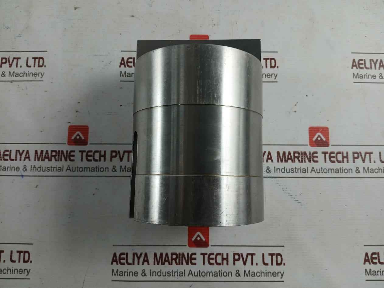 10090687 Metal Coupling Sleeve Industrial Shaft
