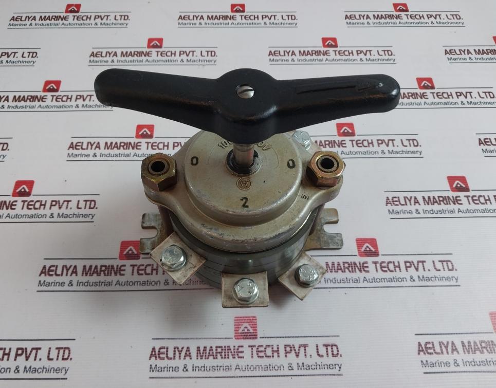 100A 500V Toggle Switch