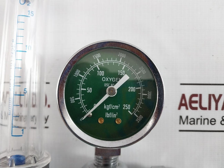 101325Pa Oxygen Pressure Reducing Regulator Flowmeter Inhalator 14700 Kpa