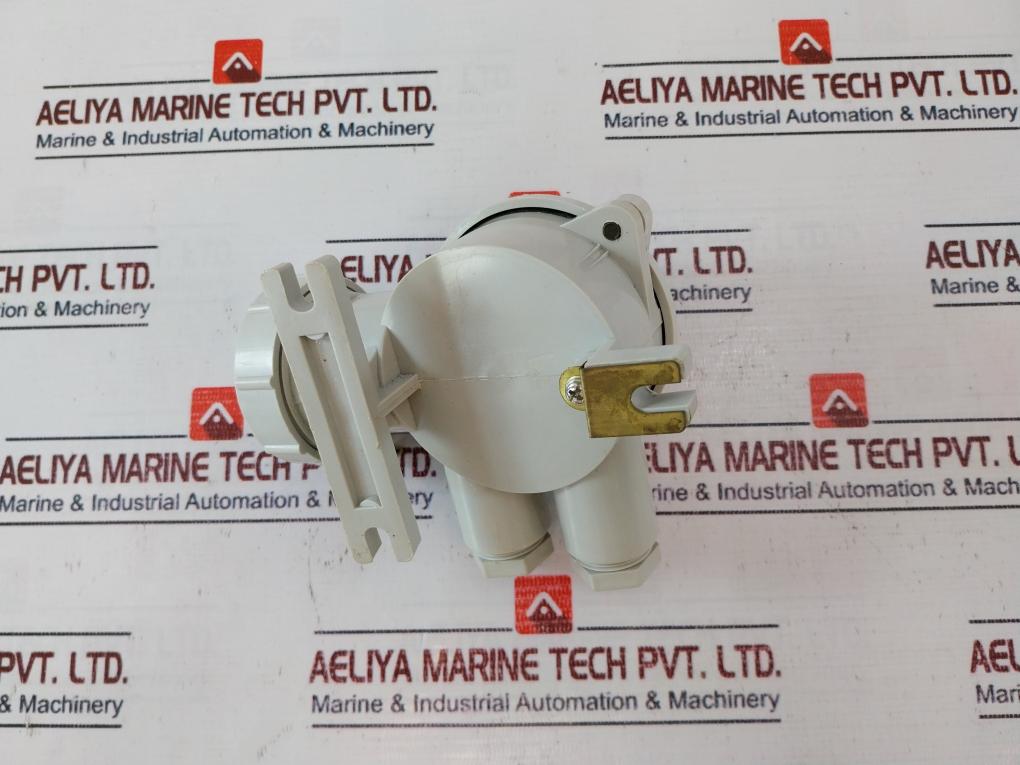 10A 250V Ip56 Socket With Rotary Switch