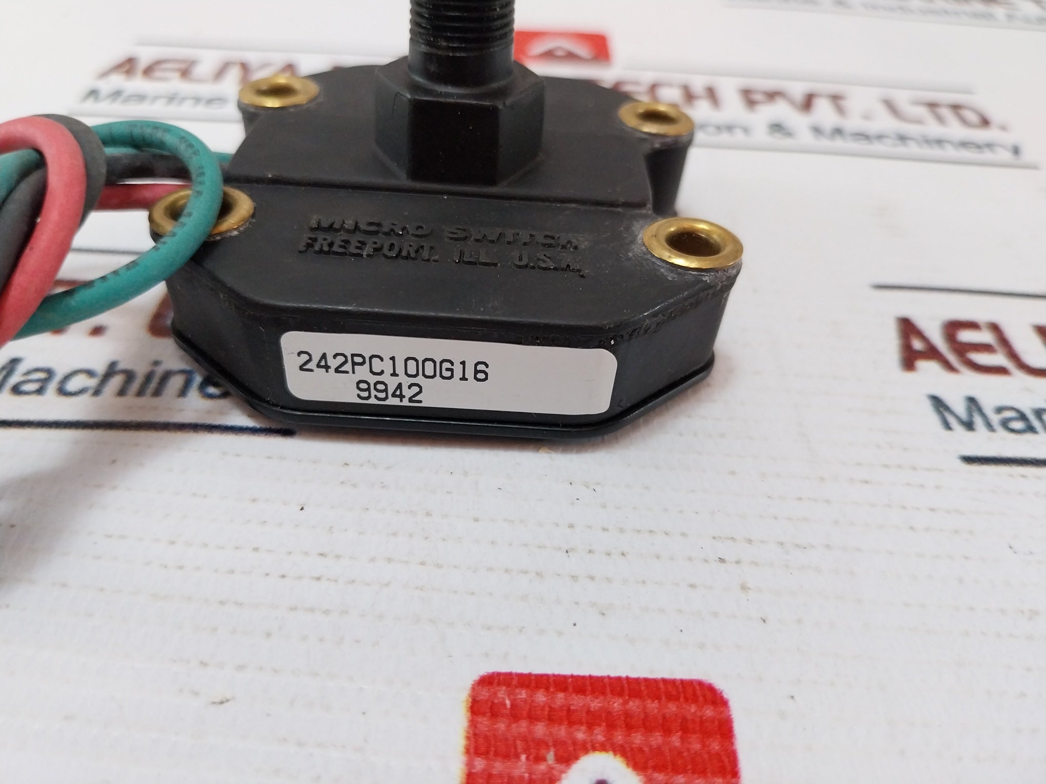 Honeywell 242Pc100G16 Micro Switch