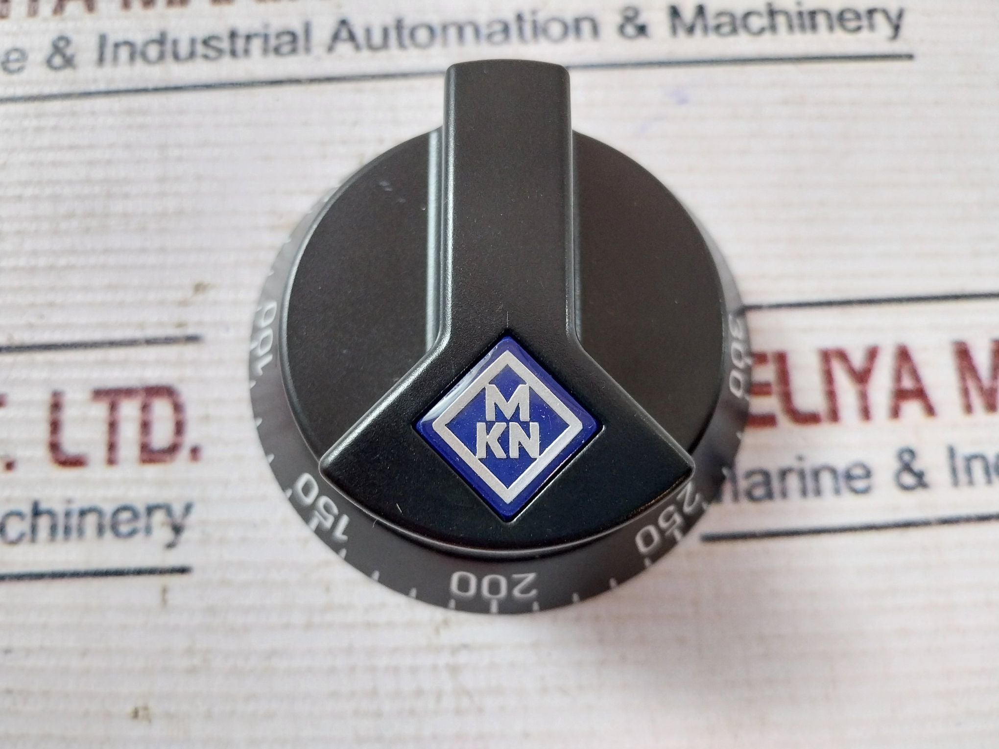 Mkn 209903 Black Handle Knob V-300?C