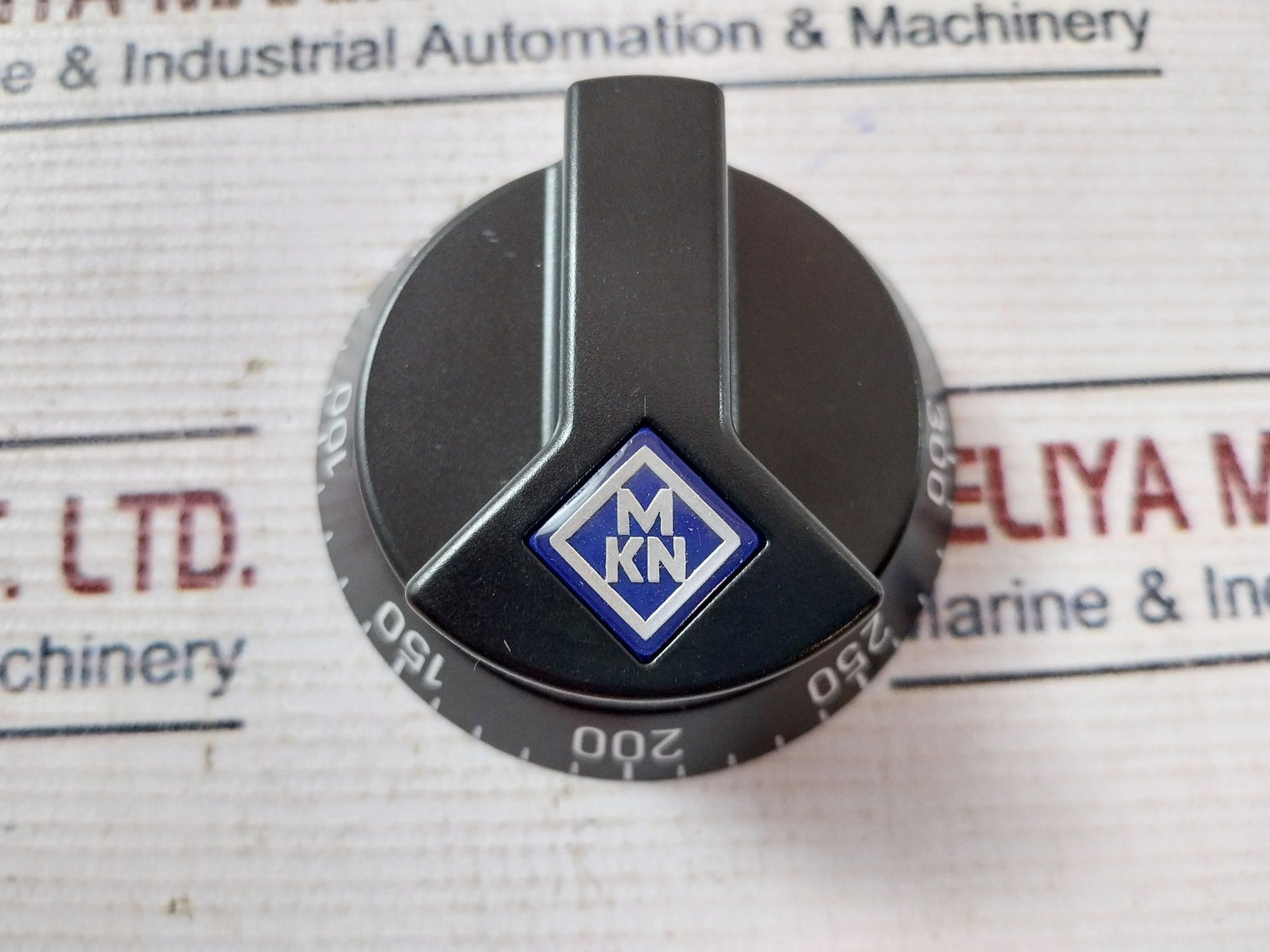 Mkn 209903 Black Handle Knob V-300?C