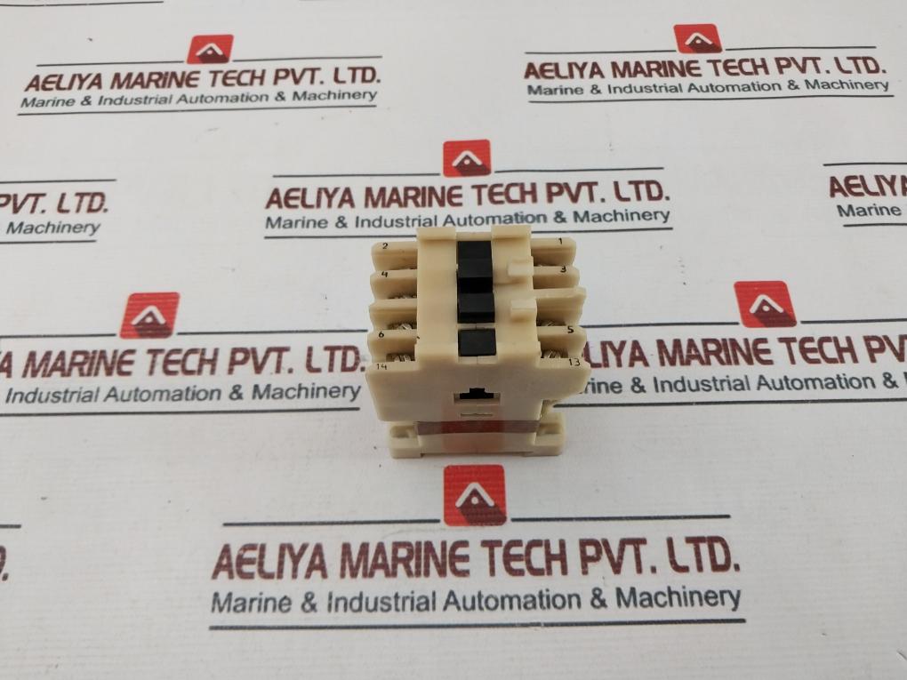 Пм12-010100 Ухл 4б Contactor 220V 50Hz