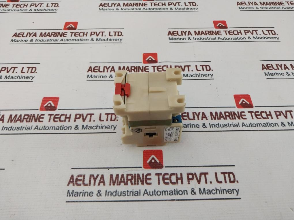 Пм12-010100 Ухл 4б Contactor 220V 50Hz
