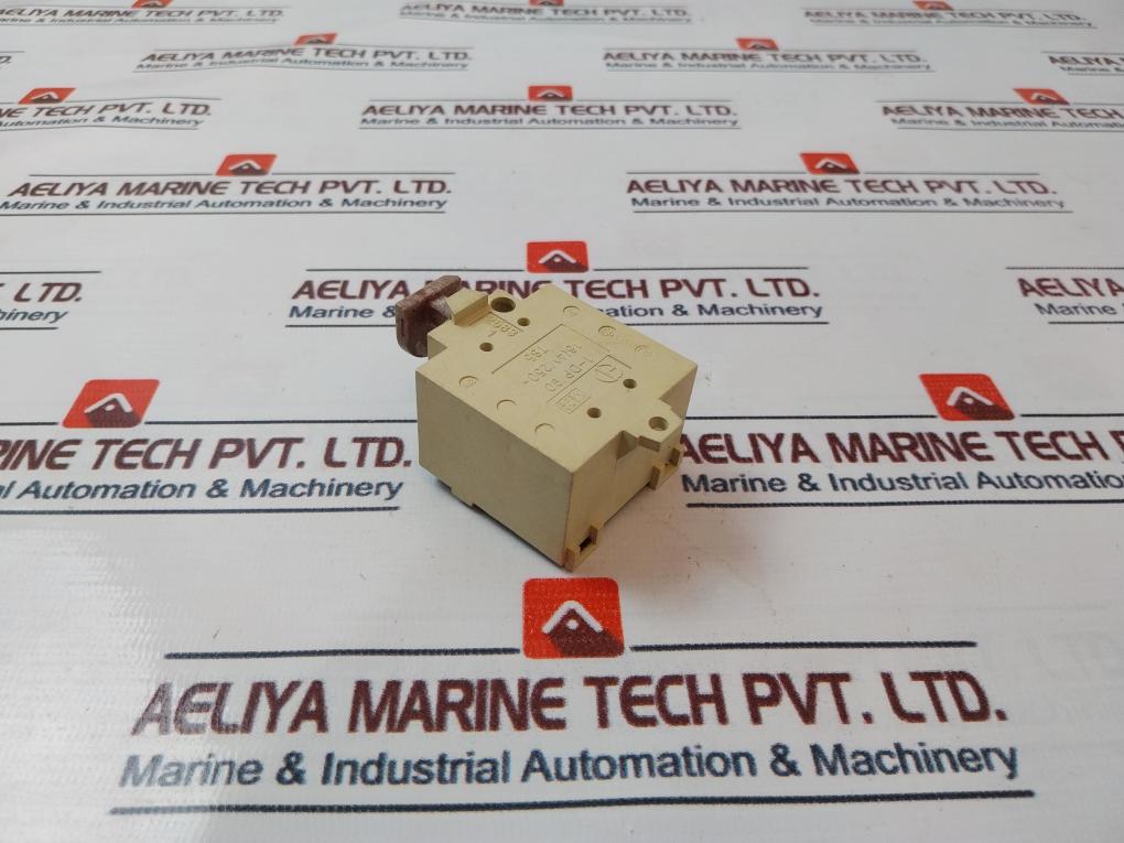 16(4)/250~ T85 Micro Switch