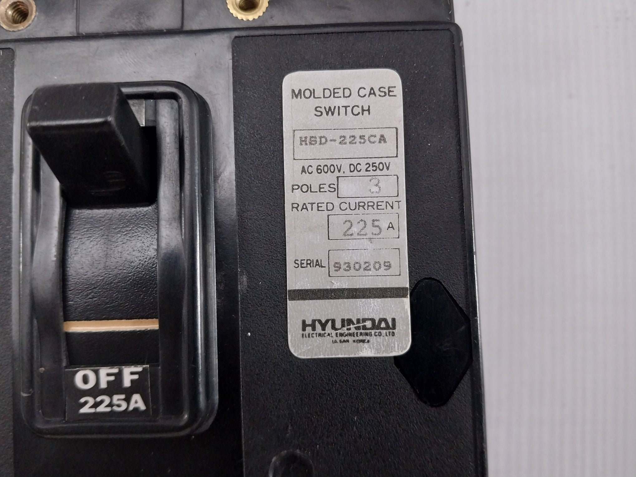 Hyundai 3 Pole Molded Case Switch Ac600V 225A Partno. Hsd-225Ca