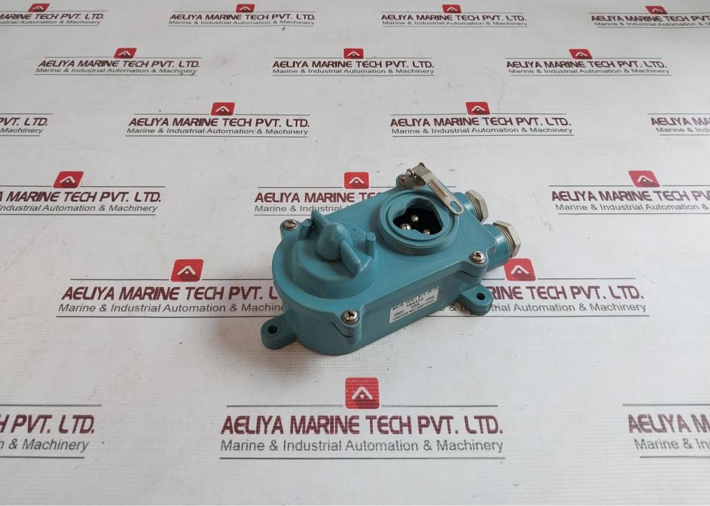 184372 Marine Socket With Switch 250V 10A Ip56