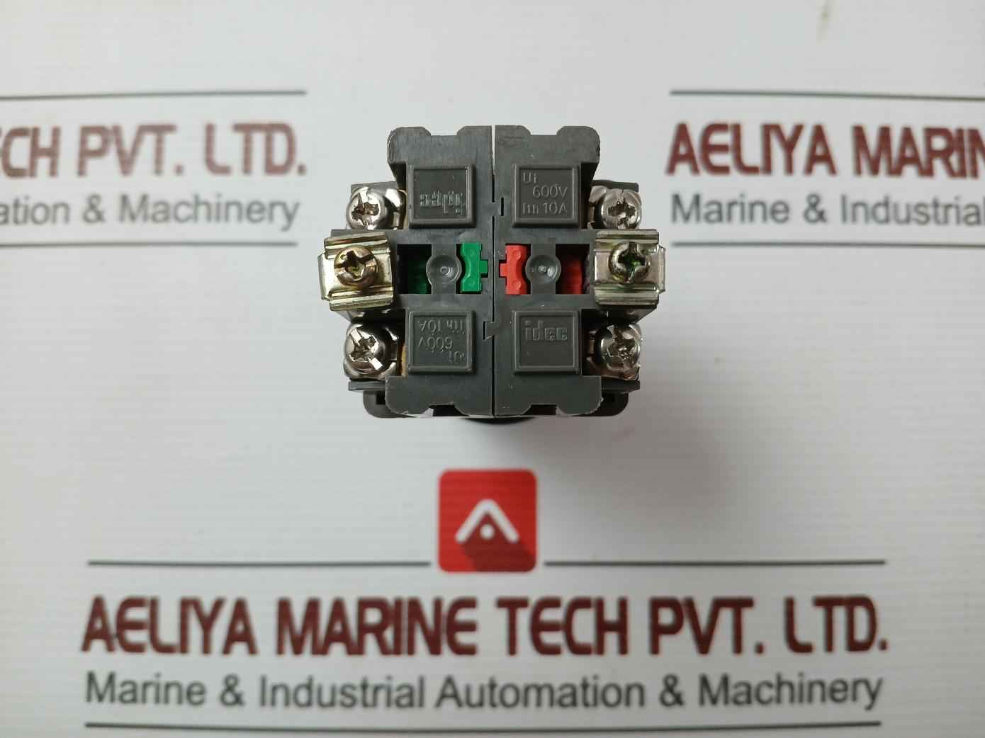 18V 2W Brand Idec 50-60 Hz Push Button Switch- 600V