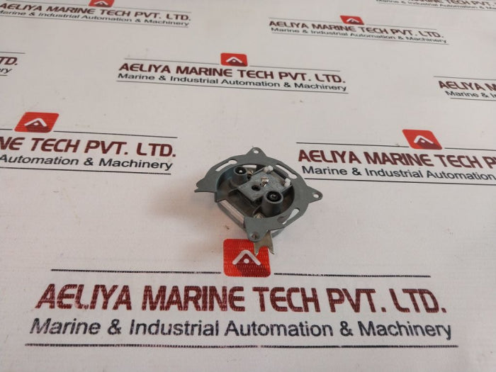 1Db Antenna End Wall Socket With 3 Outlets