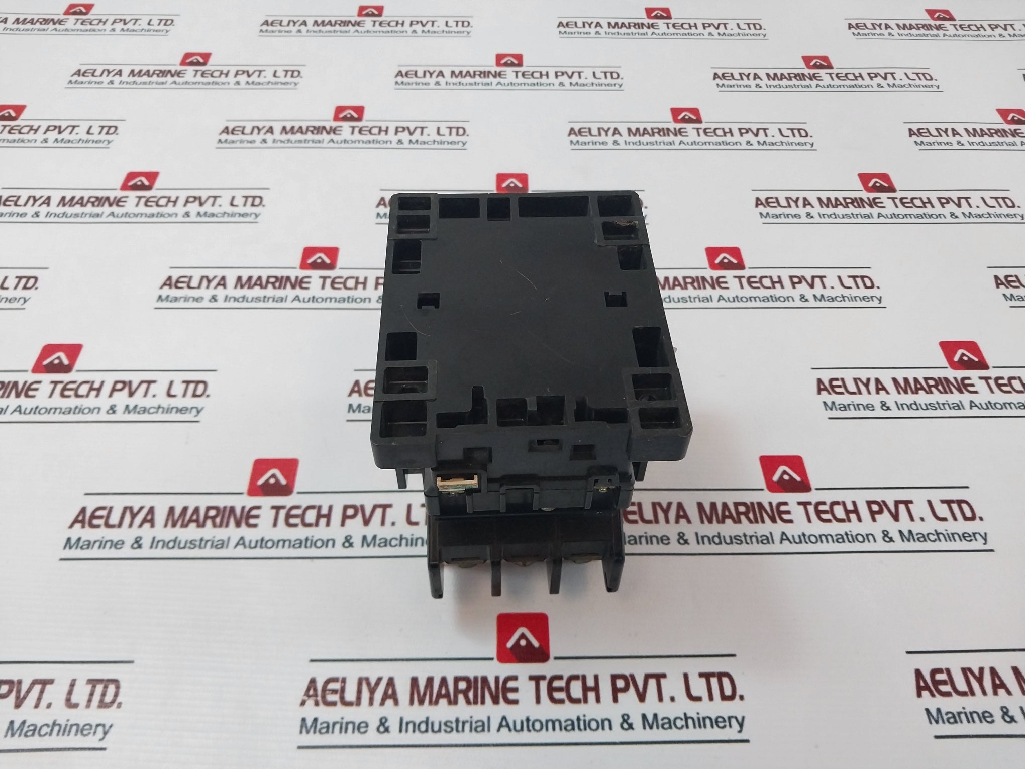Fuji Electric SC-3N Magnetic Contactor 4NC2H0 100A