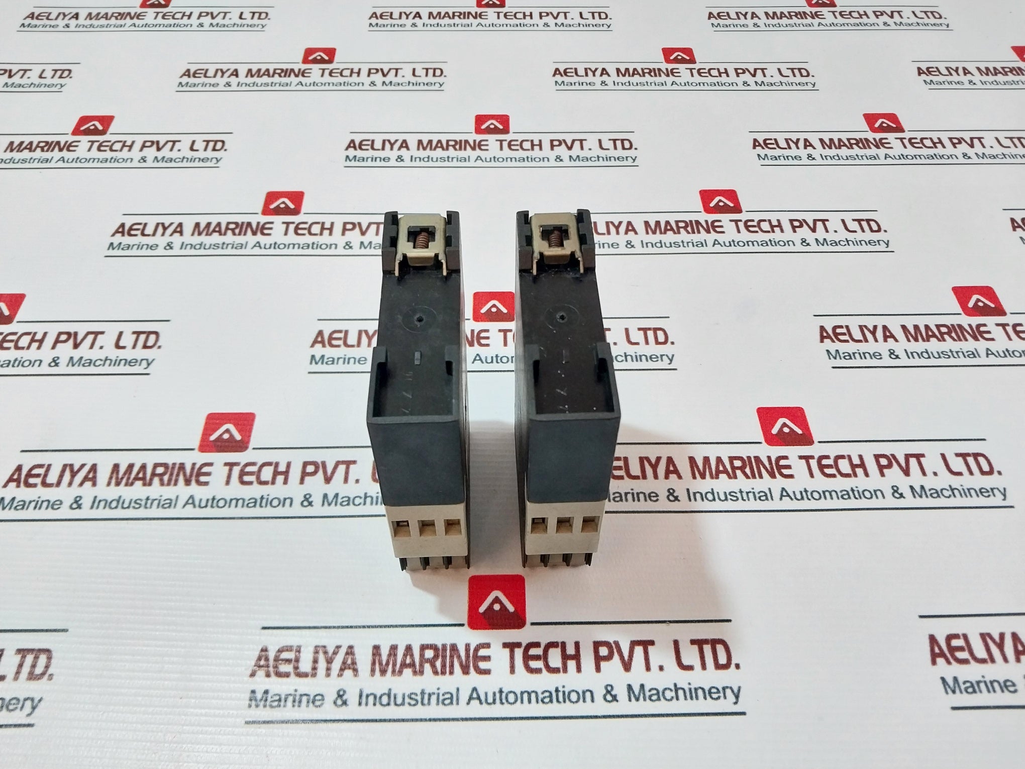 Janssen E09.1320.0X3 Switch On Relay Ac110-240V 50/60Hz