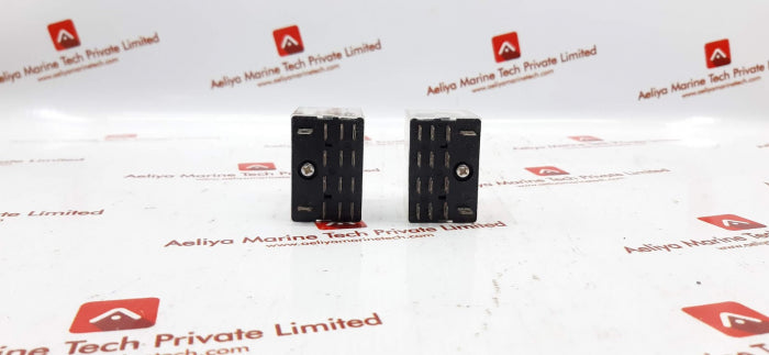 Omron Ly4 Relay 10A 24Vdc Bottom View
