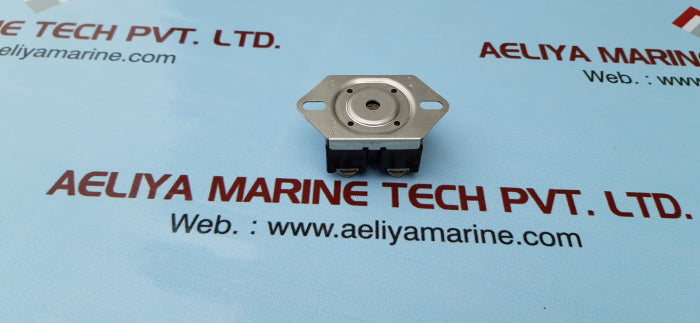 Electric water heater single thermostat limit switch