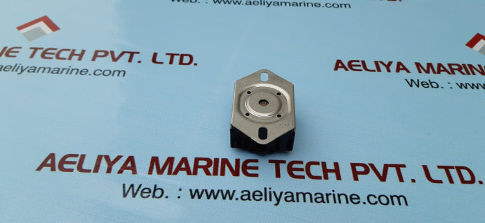 Electric water heater single thermostat limit switch
