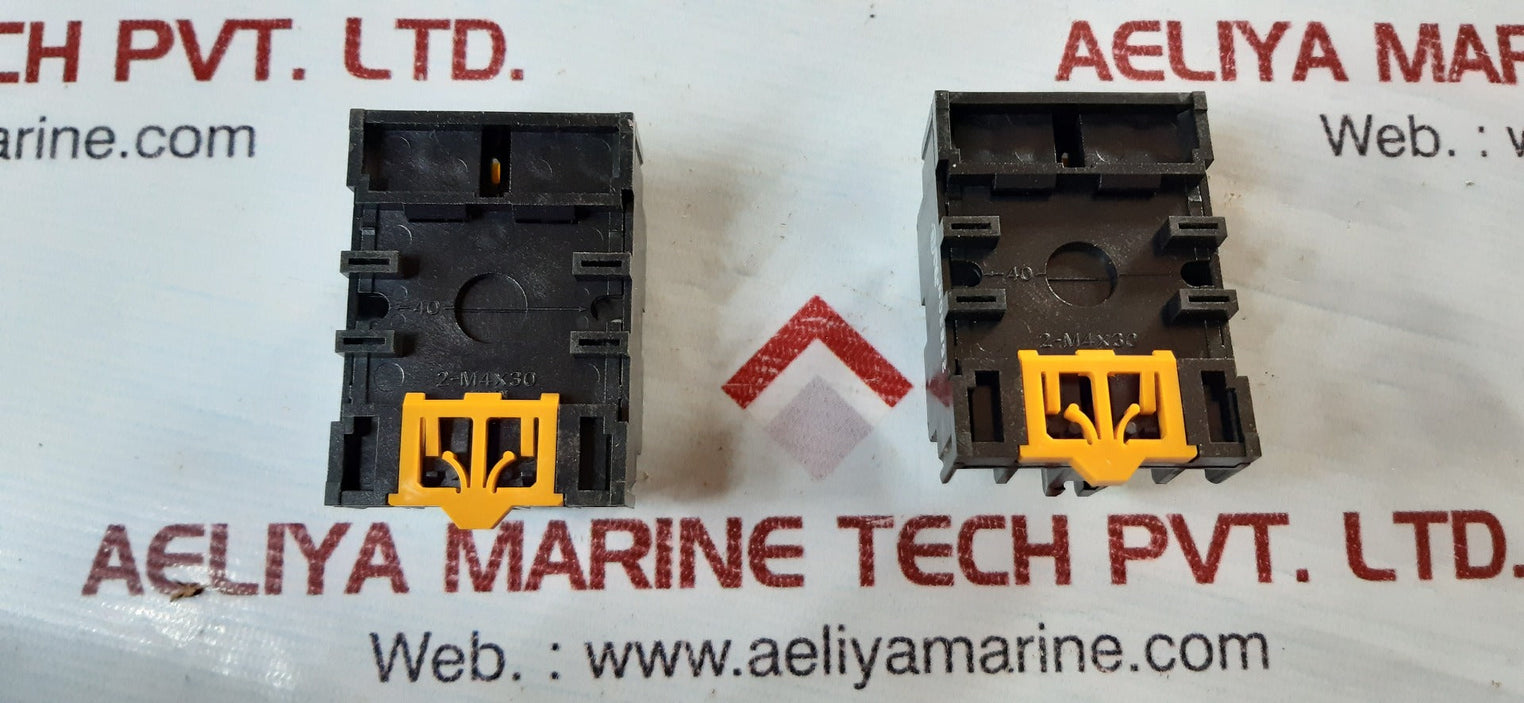 Lot Of 2X Omron P2CF-11 Relay Socket 10A 250V AC 25830N