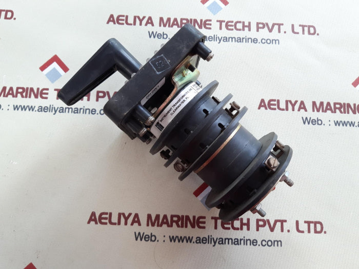 Instrument transformers series 95 circuit breaker 952444d