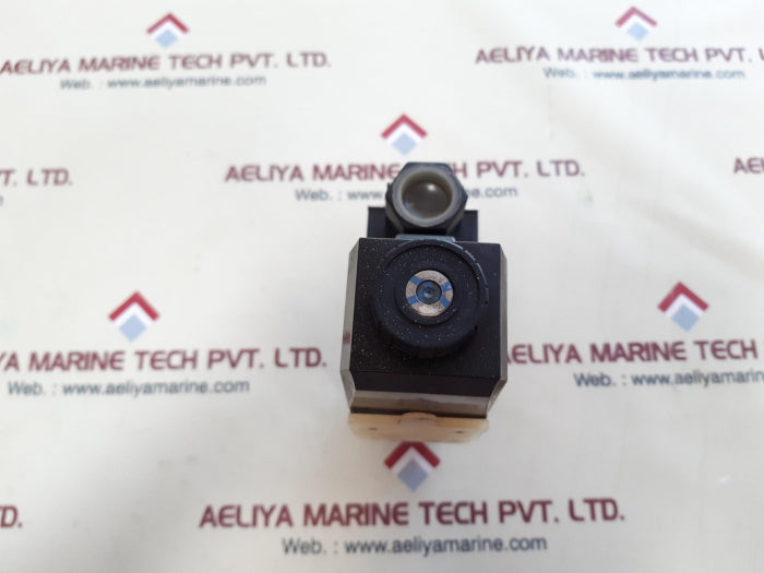 Tokyo keiki dg4v-3-6c-m-p2-t-7-54 directional control valve