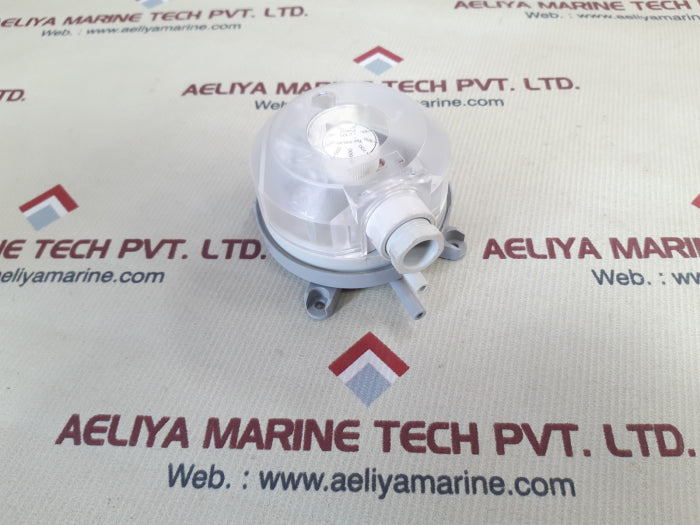 Differential pressure switch 930.85
