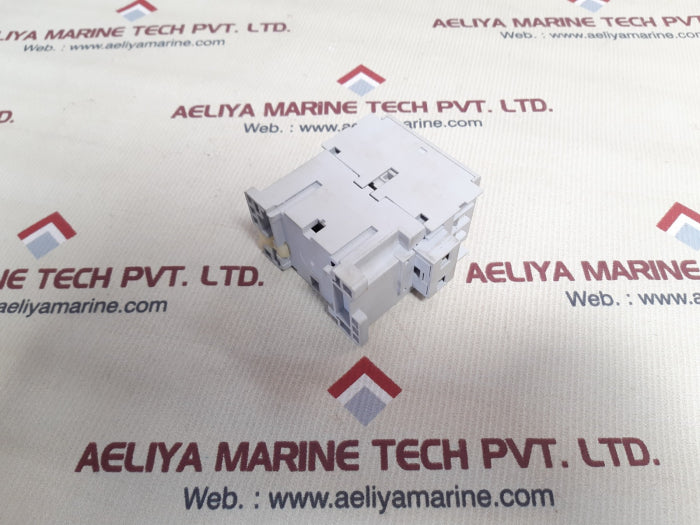 Carrier transicold 10-00431-01 contactor serA 30Amp