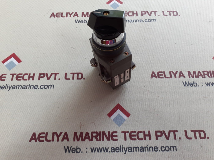 Idec cs-10 cam switch 600v 10A