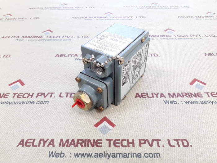 square D 9012 gbw-1 ser.c pressure switch