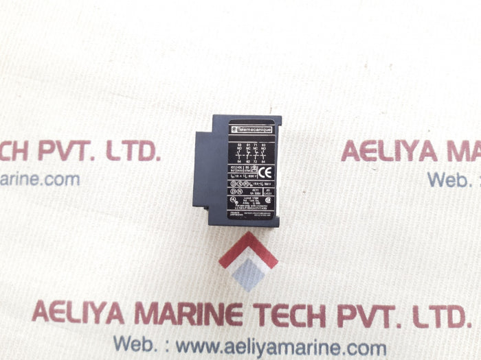 Telemecanique la1 dn22 019632 contact block