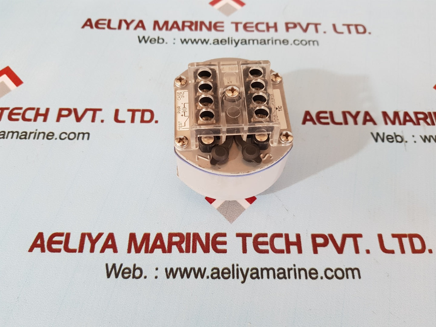 Omega Engineering Transmitter Tx1502A-k Isolated