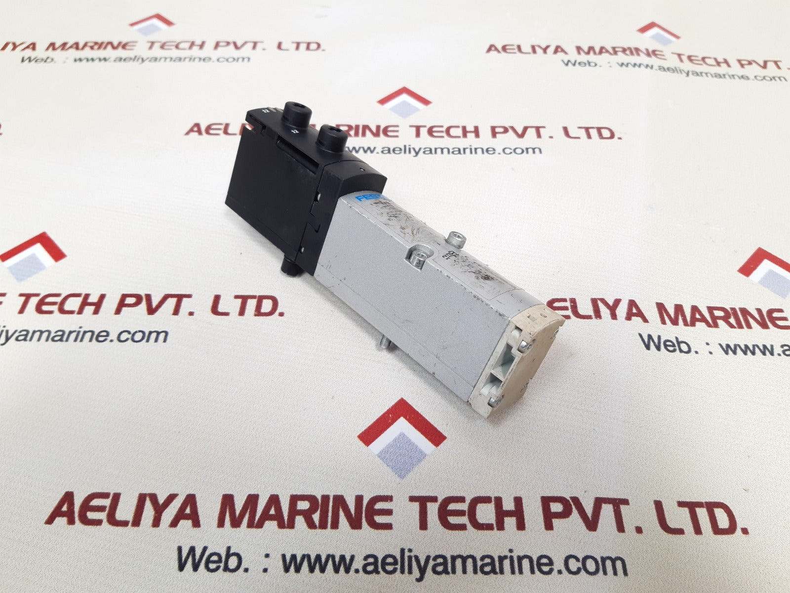 Festo vsva-b-b52-zd-a1-1t1l solenoid valve 539156 f802