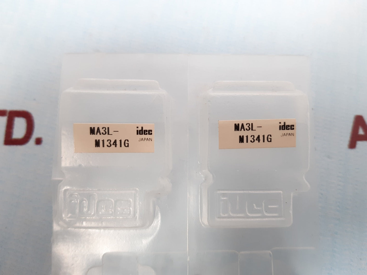 Lot of 2X IDEC MA3L-M1341G Illuminated Push Button Switch