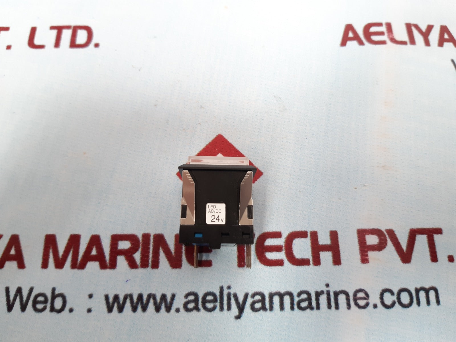 Idec Ma3L-m1341W Pushbutton Switch Ac-12 125V 0.1A
