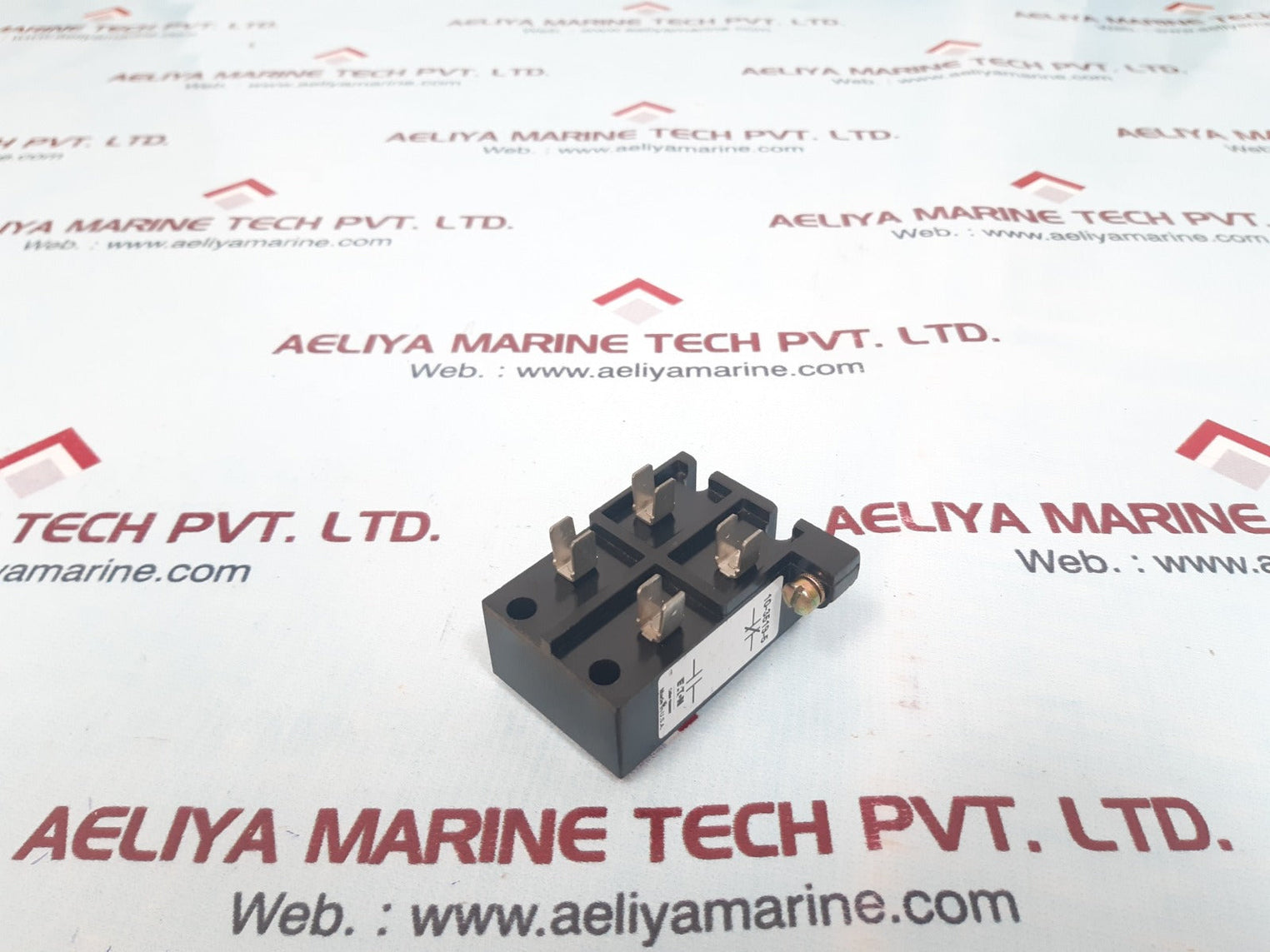 Eaton Cutler Hammer 10-3519-5 Interlock
