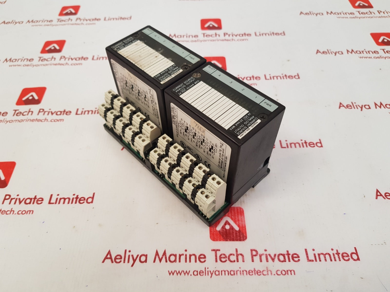 Ge fanuc Ic670alg320j output module with ic670chs002e i/o base