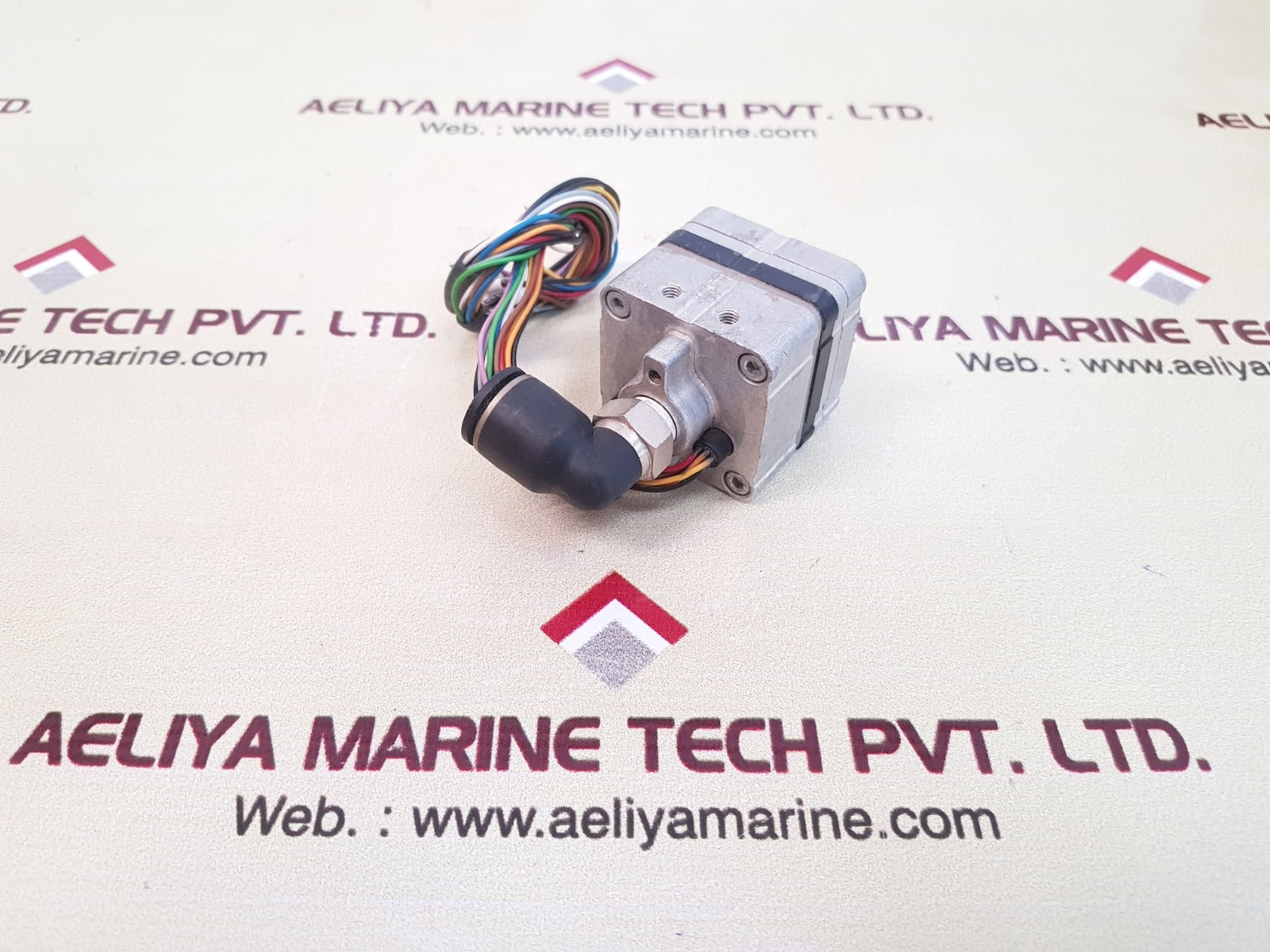 DOX 899.904C2RR.445 Switch W/Y 08/13