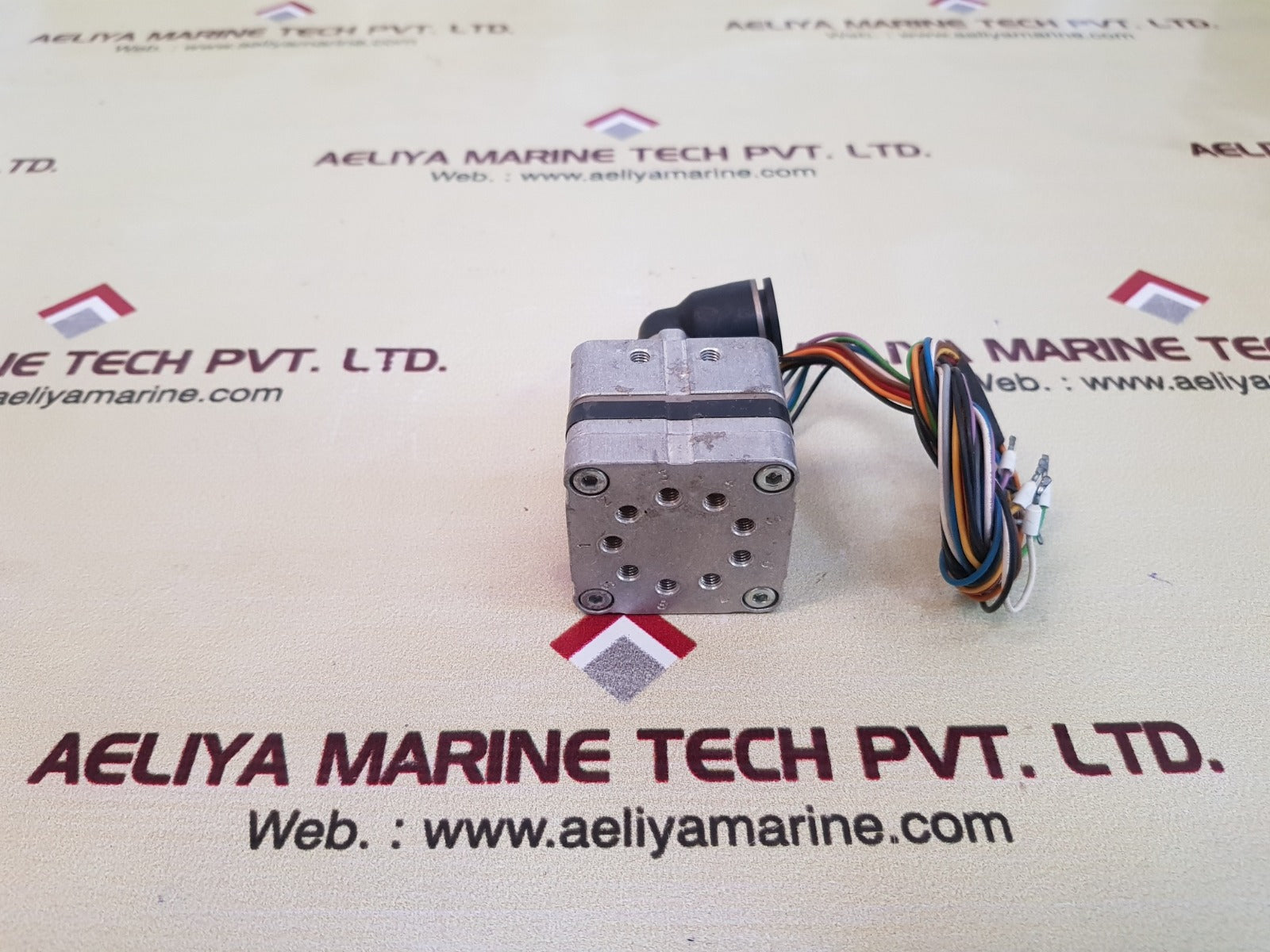 DOX 899.904C2RR.445 Switch W/Y 08/13