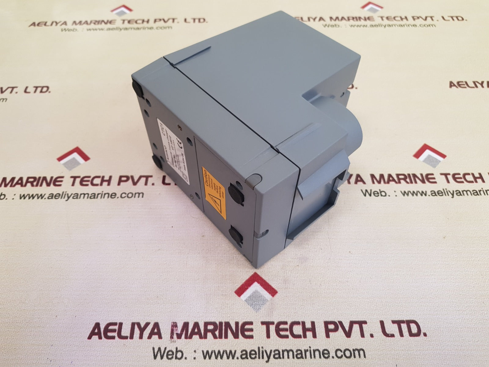 Navico Ctc1 Commercial Trickle Battery Charger