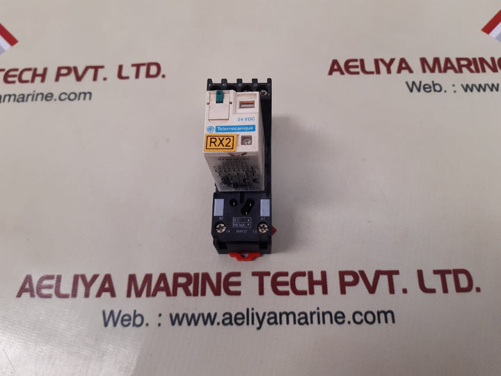 Telemecanique/Schneider Electric RXM4AB2BD Relay With Base RXZE2S114M