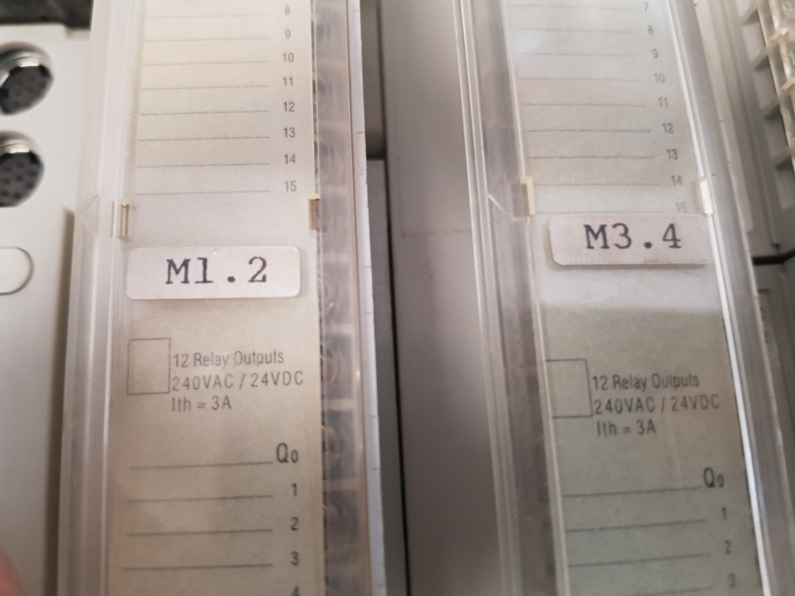 Schneider Electric Tsx Dmz 28Dr, Tsx Aez 802, Tsxdez 12D2 Controller