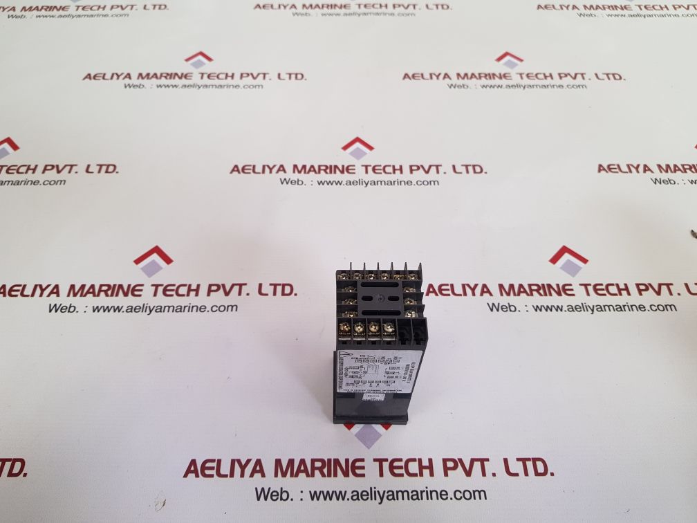 West N6100 Digital Temperature Controller Rev.1A 100-240Vac 7.5Va