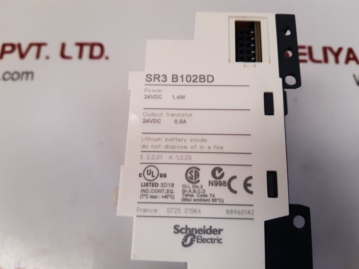 Telemecanique/Schneider Sr3 B102Bd Output Transistor With Sr2 Cbl07 Cable Set