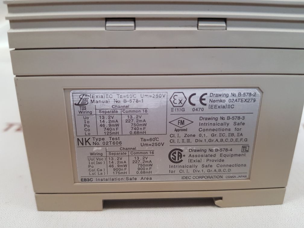 Idec eb3c-r10a safety relay