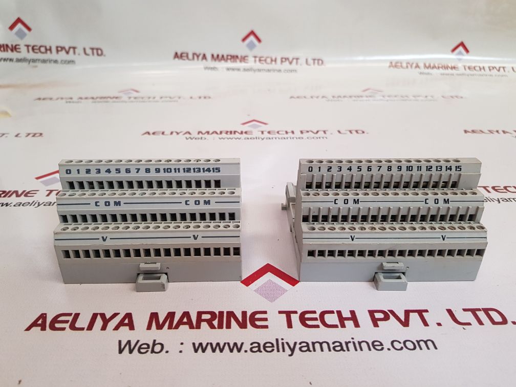 Allen-bradley 1794-tb3 Flex I/O Terminal Base Ser. A 96145477 Rev. B01 120Vac