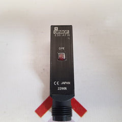 Omron E3S-at16 Photoelectric Switch Sensor Set 10 To 30V Dc