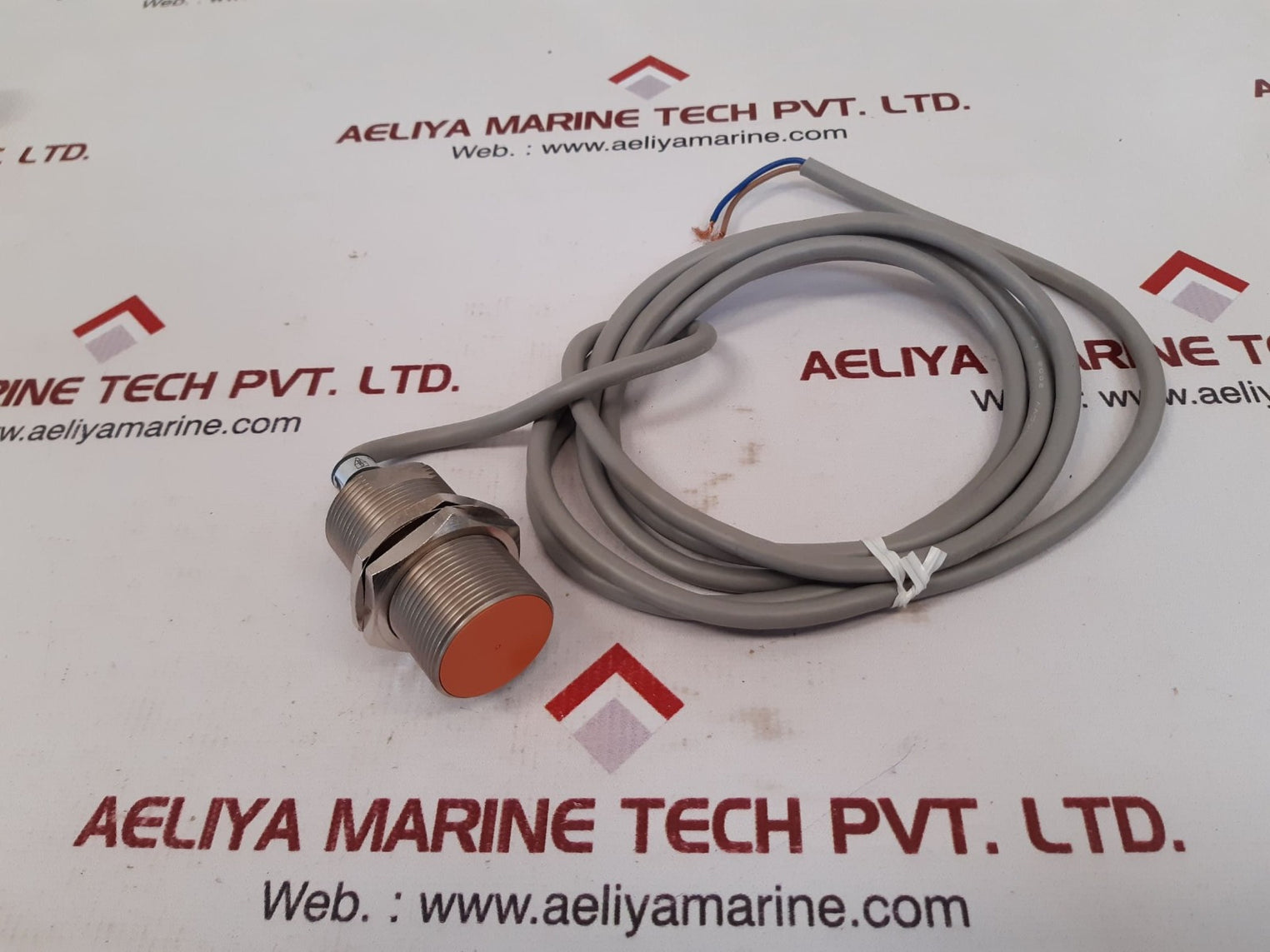 Fuji electric pe2-cs10w proximity switch - Aeliya Marine Tech